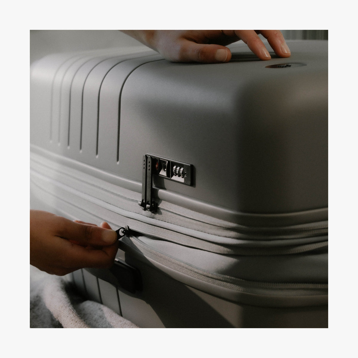 Expandable Check-In Medium